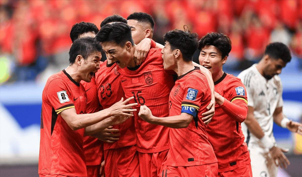 中超强队集结国足,备战重要国际比赛(中超足球队国足) 中超强队集结国足,备战重要国际比赛(中超足球队国足)