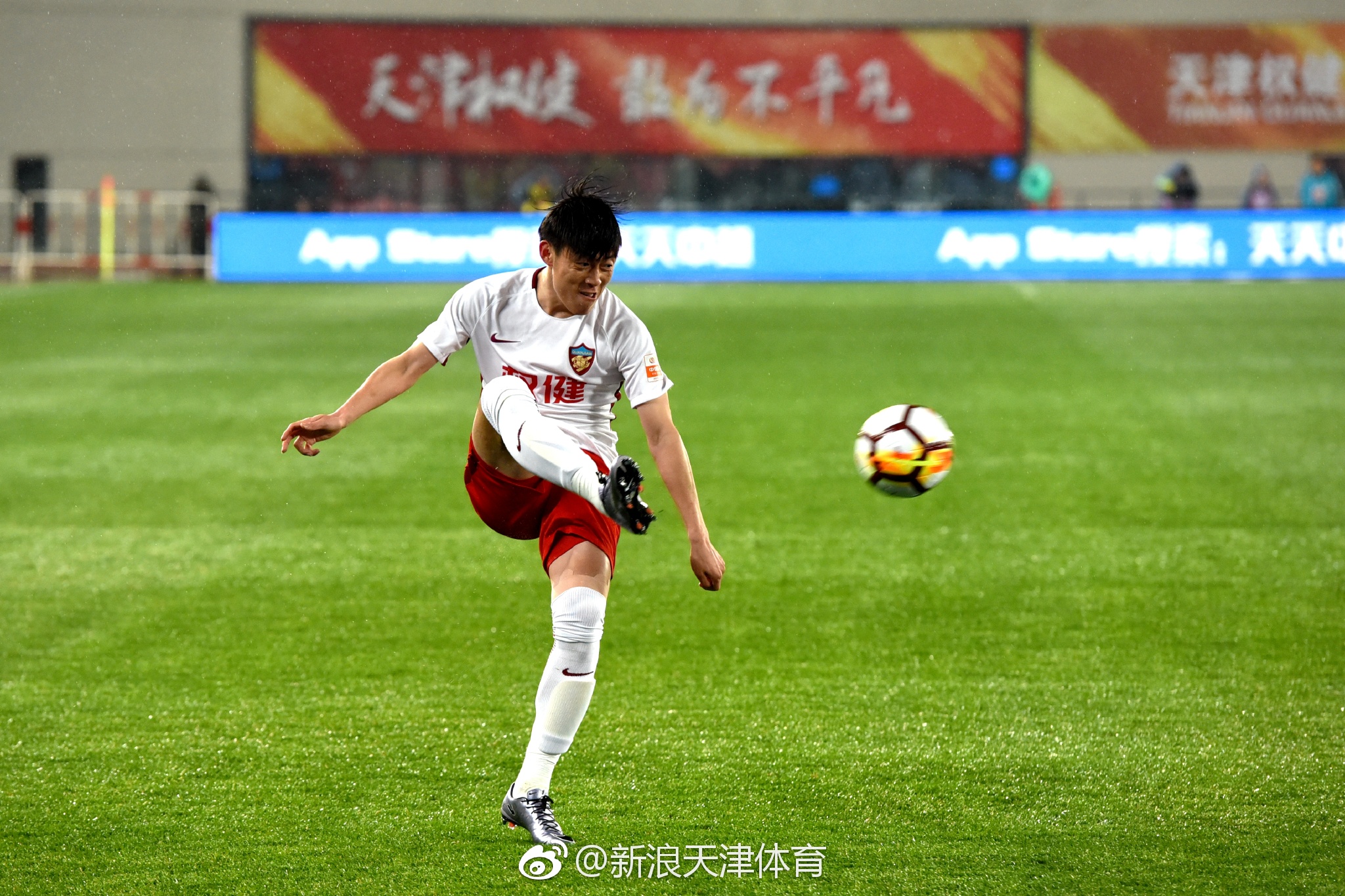 江苏苏宁大获平局，争冠需要坚韧永不放弃的简单介绍