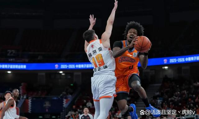 广厦男篮主场艰难取胜，连胜保持(广厦男篮主场艰难取胜,连胜保持什么状态)