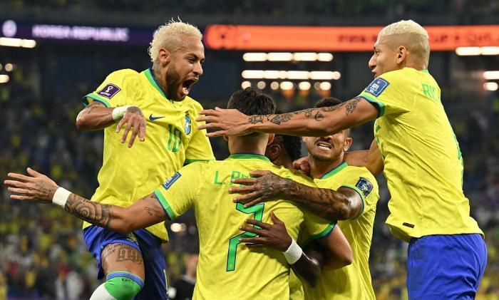 足球领域的热门话题,球迷瞩目度飙升的简单介绍 足球领域的热门话题,球迷瞩目度飙升的简单介绍