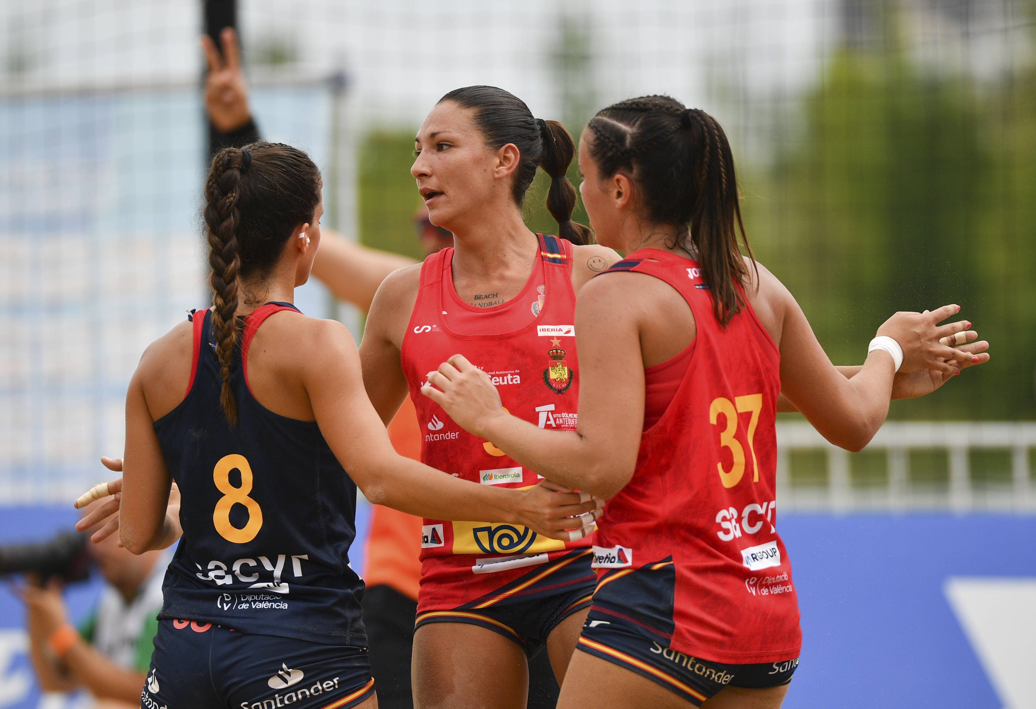 阿根廷队连胜两场,女足南美锦标赛冲刺冠军 阿根廷队连胜两场,女足南美锦标赛冲刺冠军