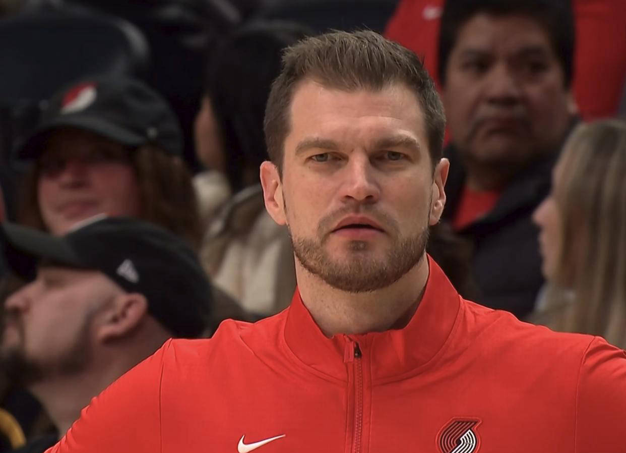 爵士队球员伤愈归来，助球队取胜